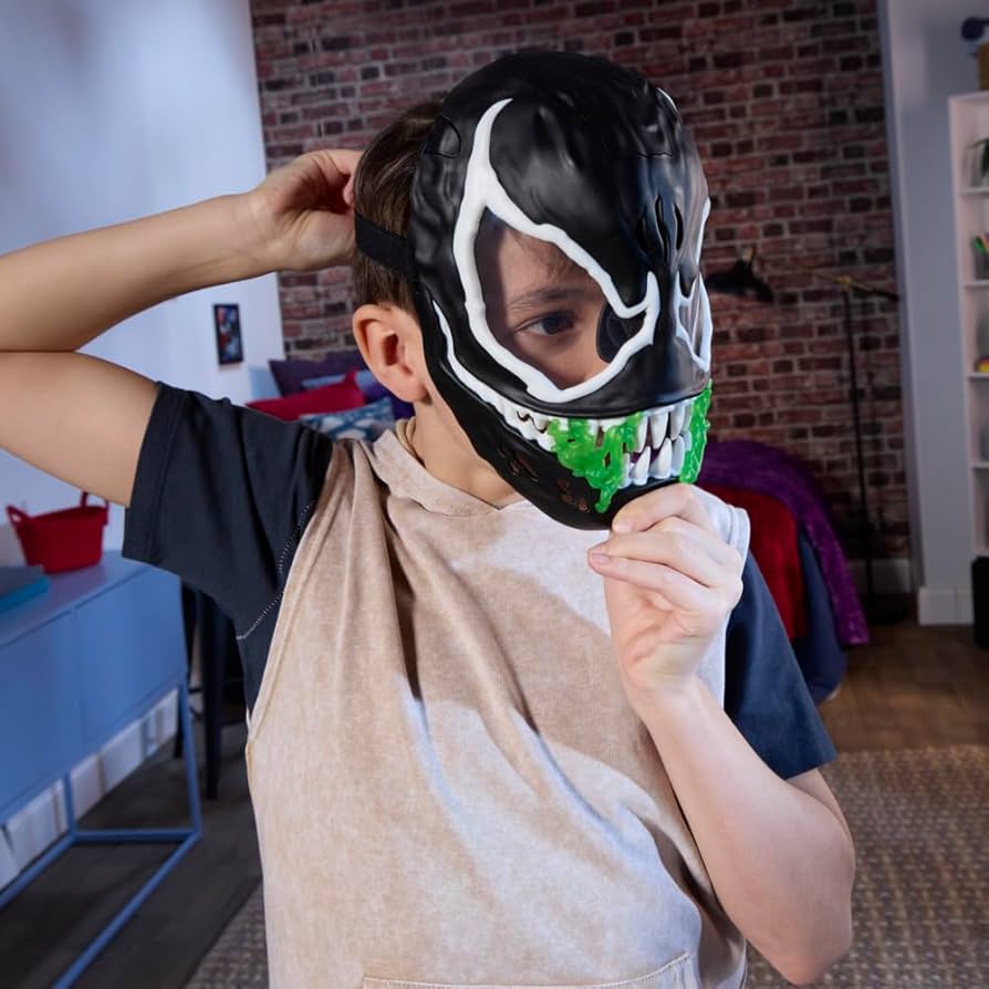 ヴェノムマスク Amazon.com: SPIDER-MAN Marvel VenomVersus Venom Glow-in-The